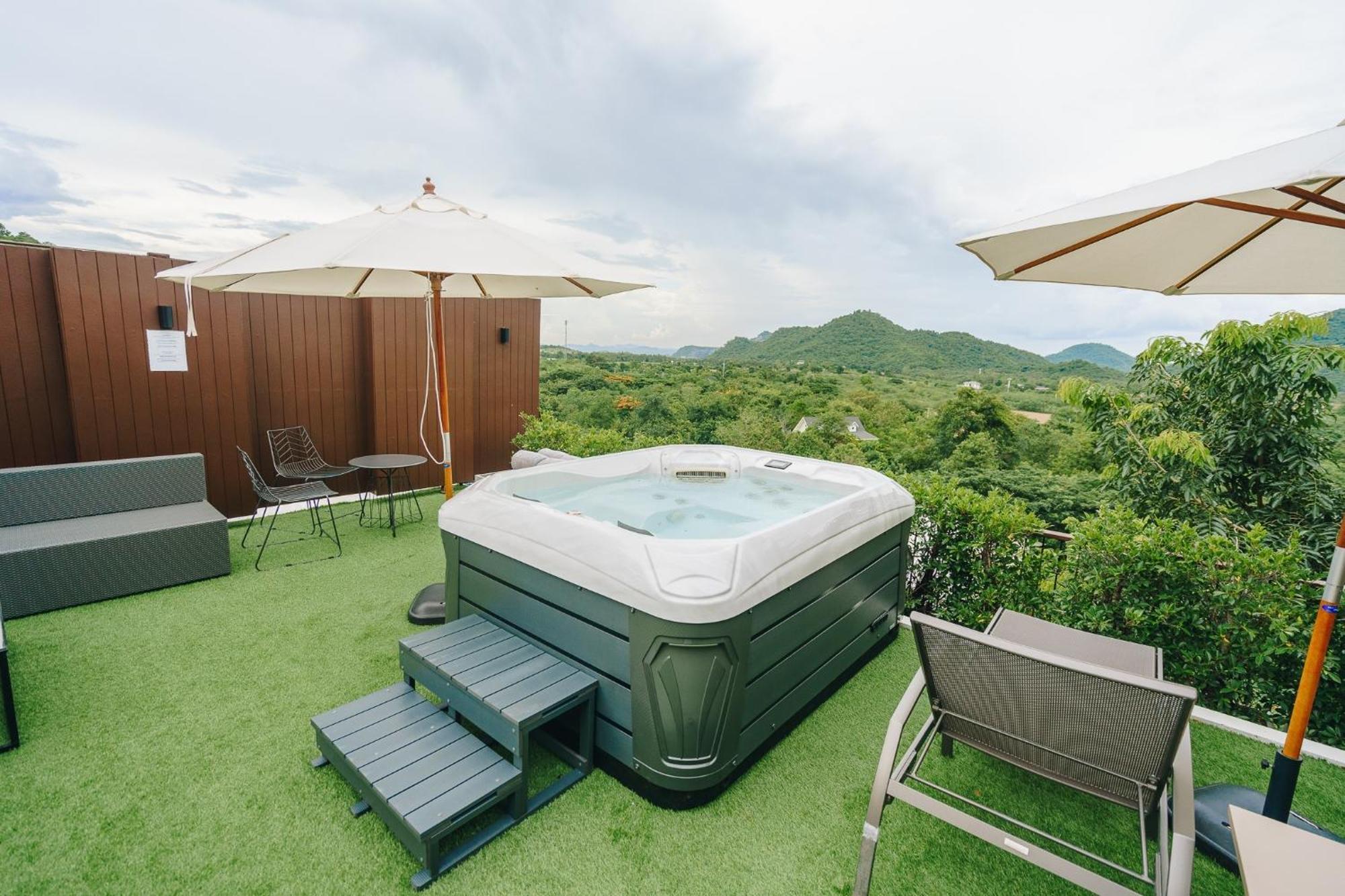Hotel Te Mata Glamping Nong Nam Daeng Exterior foto